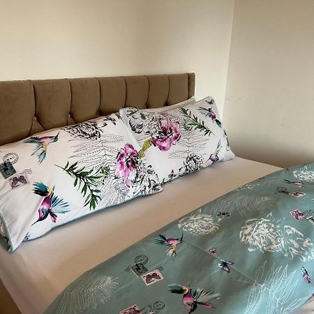 Park View Serviced Apartment - Next To Northolt Tube Station - Near Central London & Wembley Exterior photo